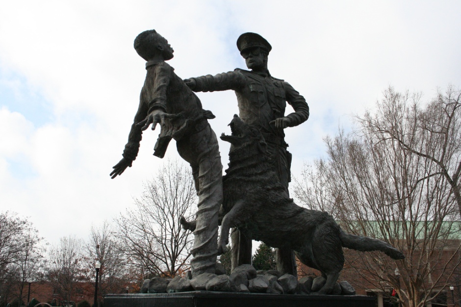 Statue of foot soldiers